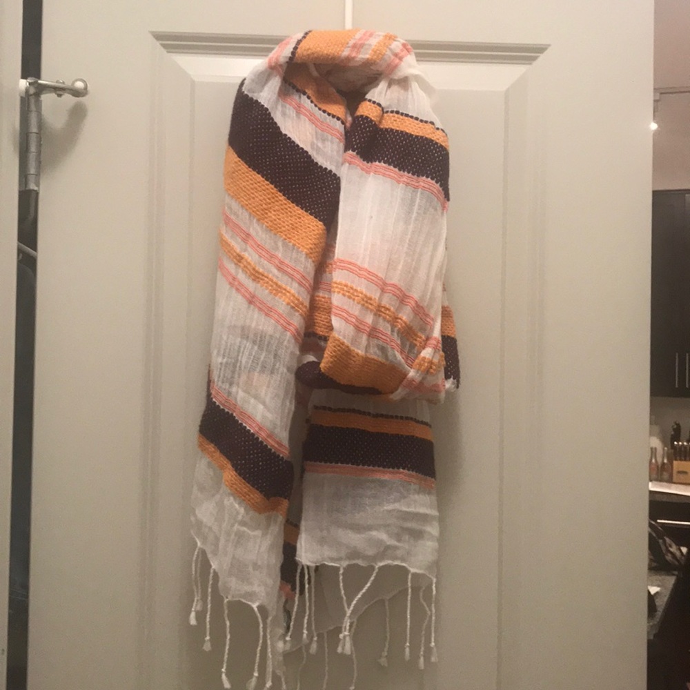 Stripped scarf